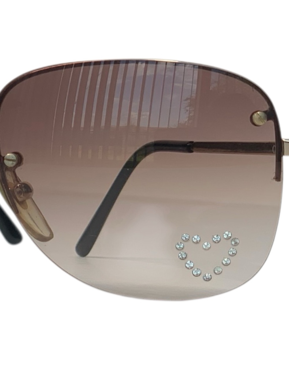 Chloé Rhinestone Heart Sunglasses - Picture 3 of 13